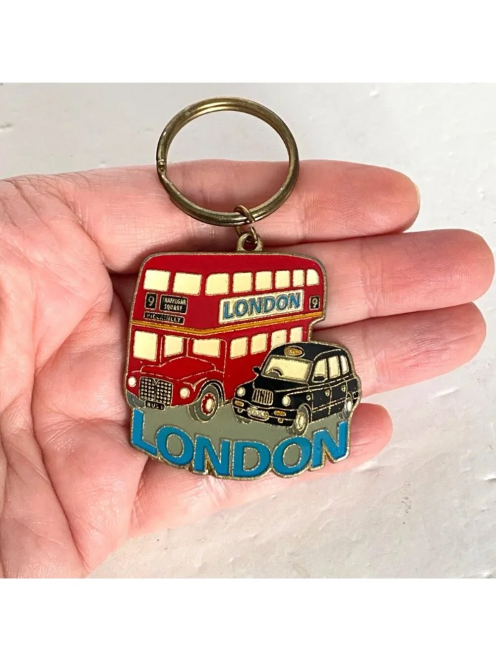 1980 London Taxi Double Decker Bus Lambert Souvenirs Keychain Gold Tone